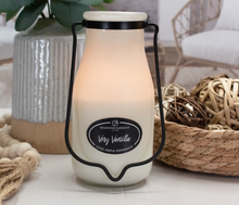 Load image into Gallery viewer, Very Vanilla - Milkbottle Candle
