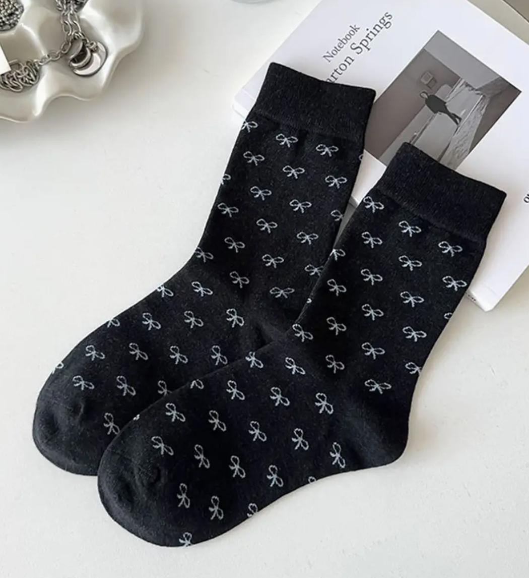 Bow Knots Ribbed Edge Crew Socks